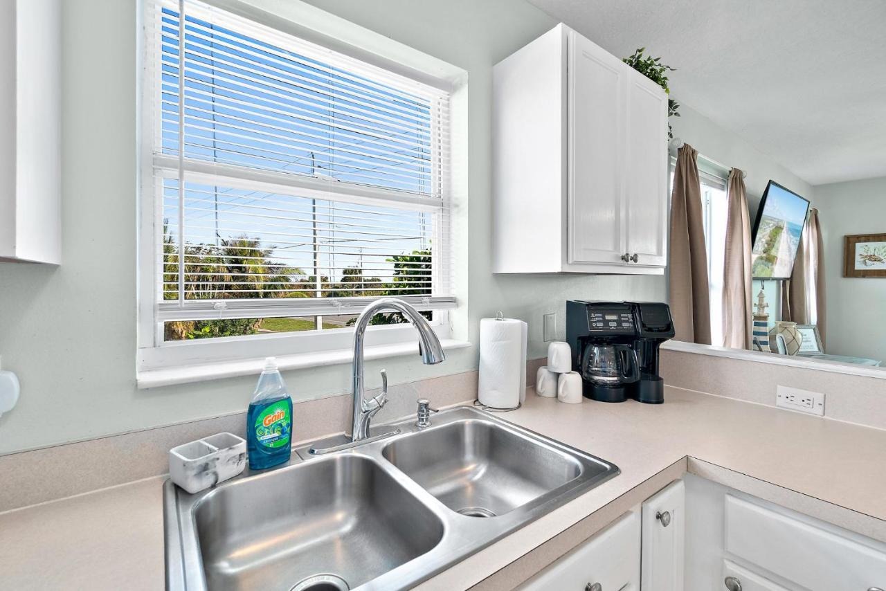 Beachside Serenity Escape - Private 3Br And 2Ba, Dog Friendly Duplex Oasis, Steps To Shore! Melbourne Exteriör bild