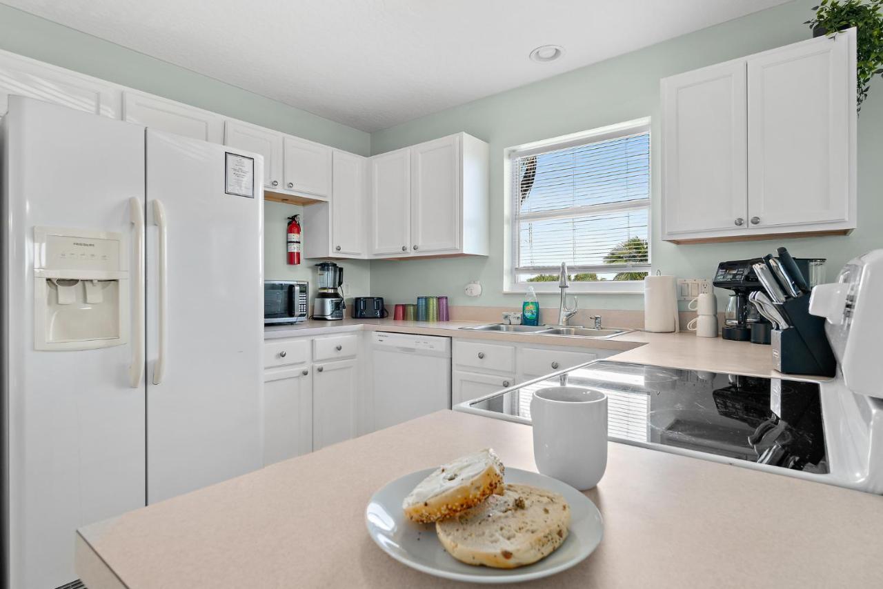 Beachside Serenity Escape - Private 3Br And 2Ba, Dog Friendly Duplex Oasis, Steps To Shore! Melbourne Exteriör bild